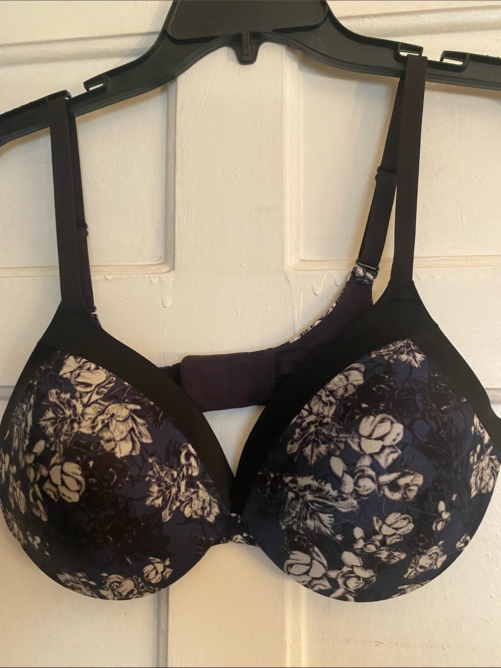 Maidenform Black Bra with Cream Floral Print. 36C
